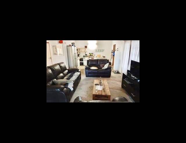 2 BEDROOM HOUSE FOR SALE IN MYNGENOEGEN AH